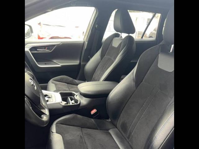 Toyota Rav4 image 2