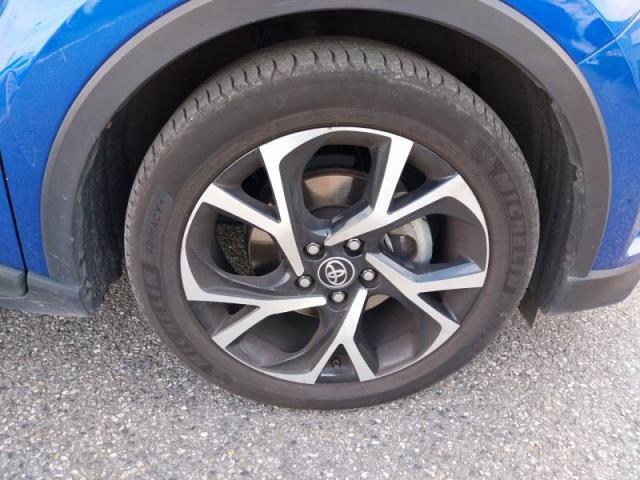 Toyota C-Hr image 5