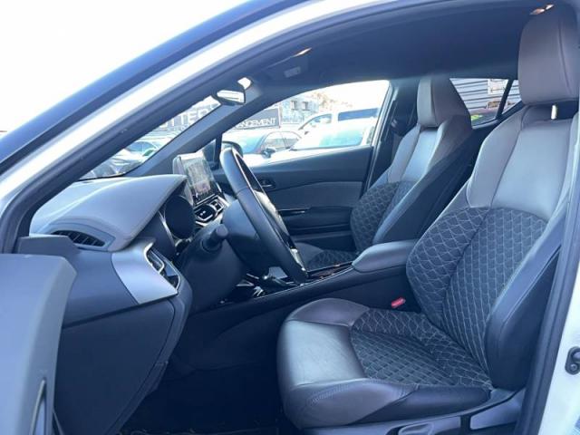 Toyota C-Hr image 5