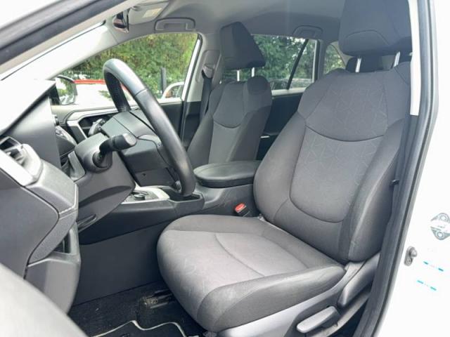 Toyota Rav4 image 9