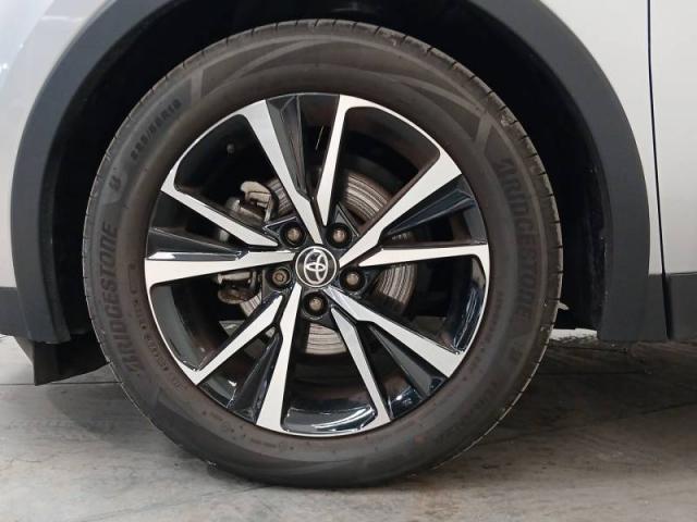 Toyota C-Hr image 9