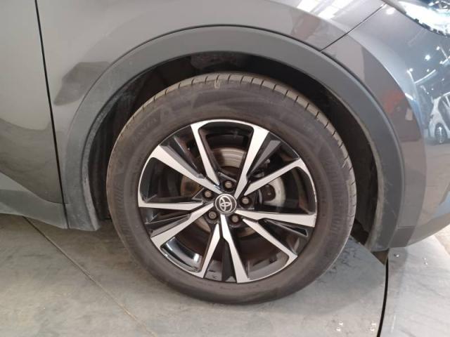 Toyota C-Hr image 3