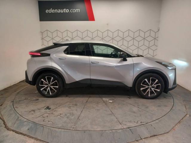 Toyota C-Hr image 9