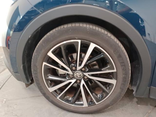 Toyota C-Hr image 7