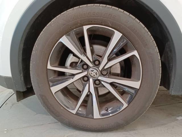 Toyota C-Hr image 2