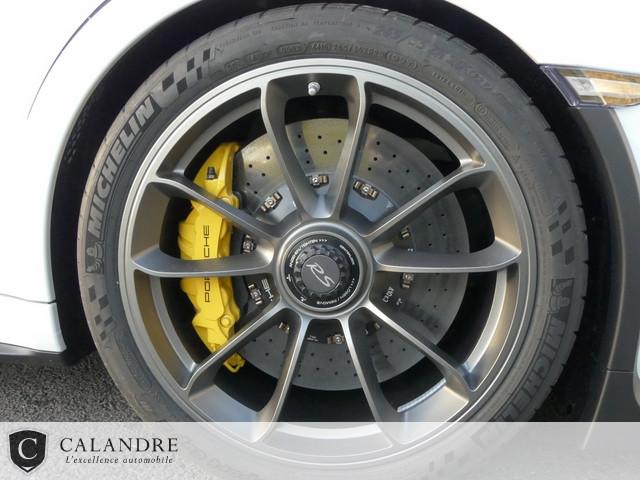 Porsche 911 image 8