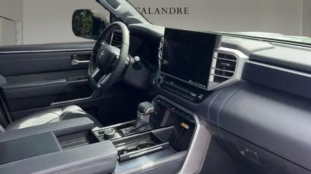 Toyota Sequoia image 7