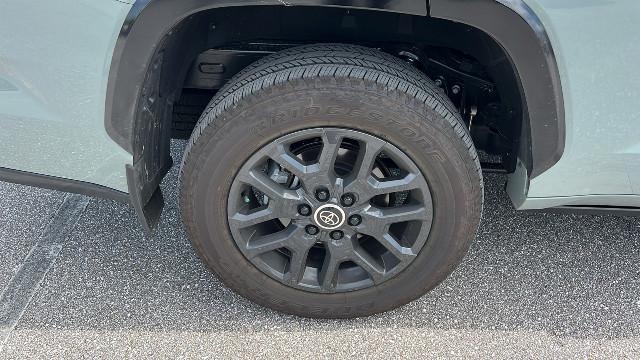 Toyota Sequoia image 8