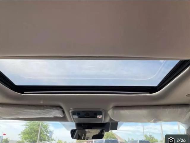 Toyota Sequoia image 2