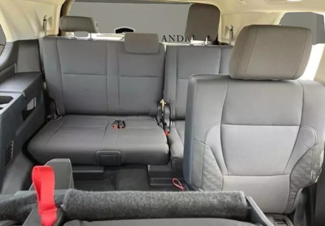 Toyota Sequoia image 6