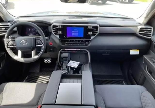 Toyota Sequoia image 1