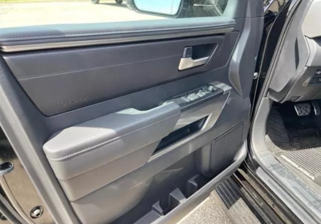 Toyota Sequoia image 5