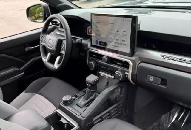 Toyota Tacoma image 6