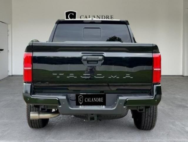 Toyota Tacoma image 1