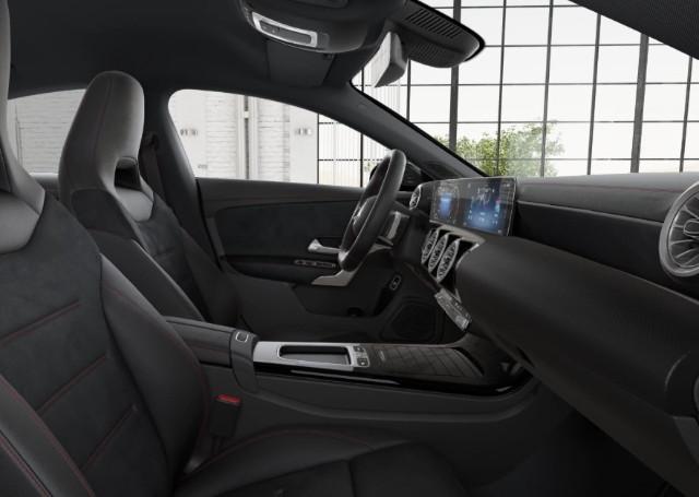 Mercedes Benz Cla image 9