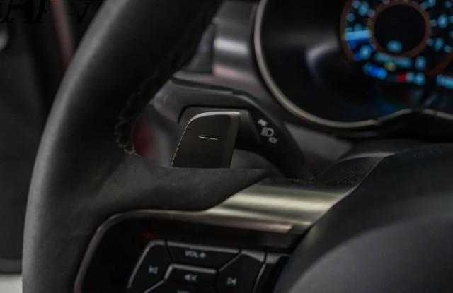 Ford Mustang image 9