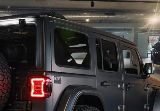 Jeep Wrangler image 3