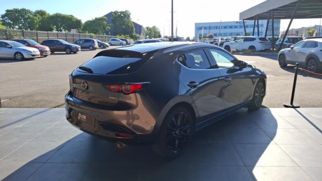 Mazda 3 image 5