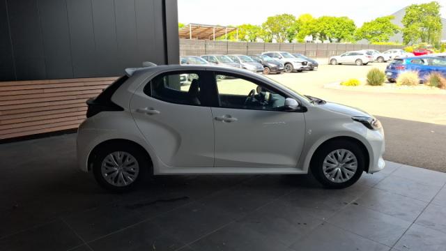 Mazda 2 image 9