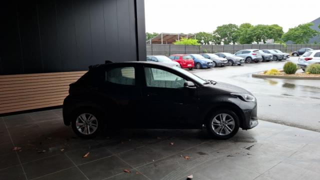 Mazda 2 image 1