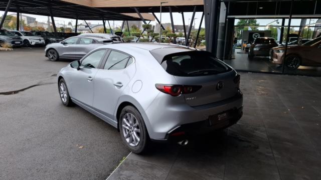 Mazda 3 image 8