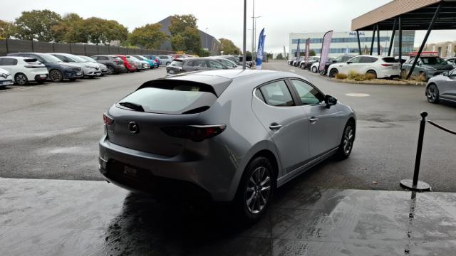 Mazda 3 image 7