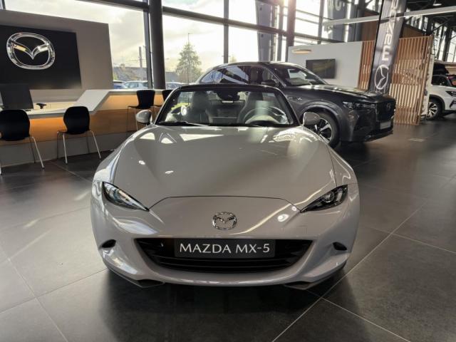 Mazda Mx-5 image 6