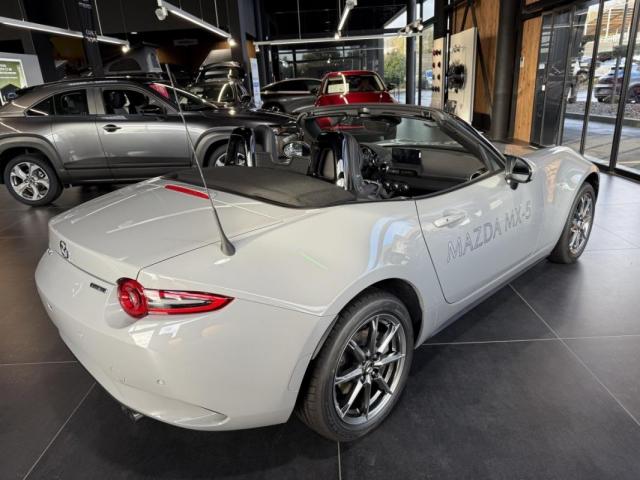 Mazda Mx-5 image 7
