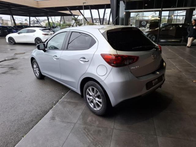 Mazda 2 image 8