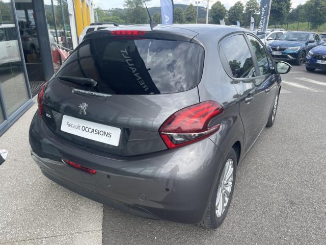 Peugeot 208 image 7
