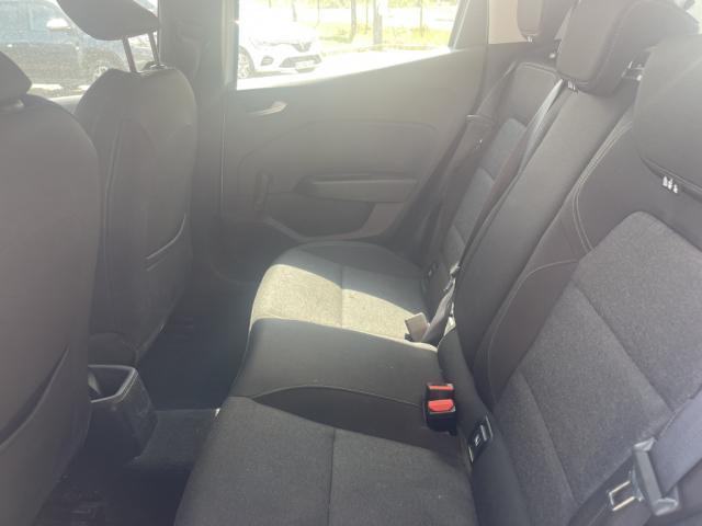 Renault Clio image 2