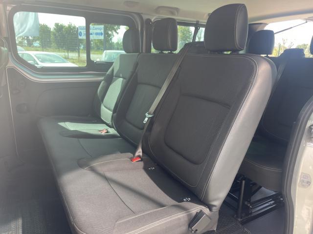 Renault Trafic image 2