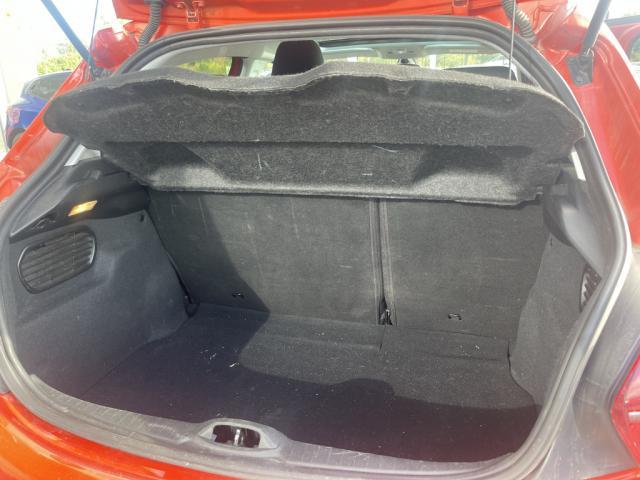 Peugeot 208 image 9