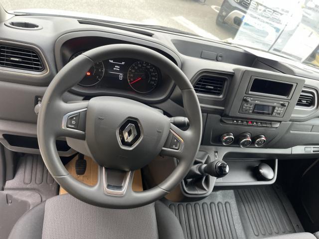 Renault Master image 7