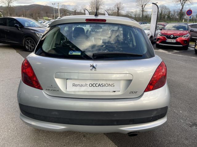 Peugeot 207 image 8