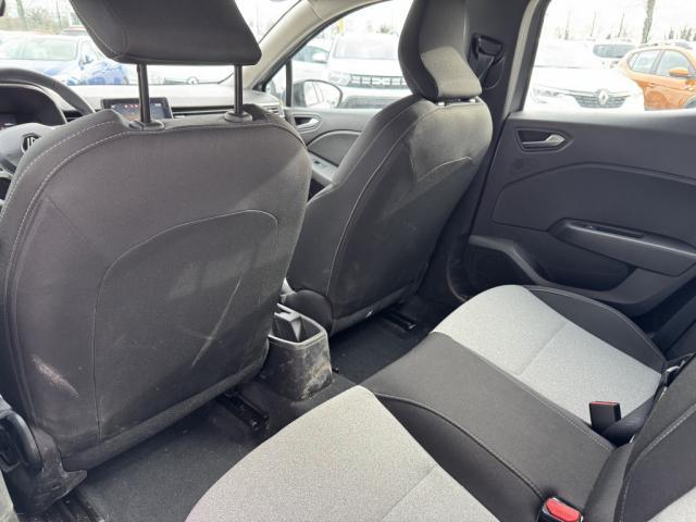 Renault Clio image 9