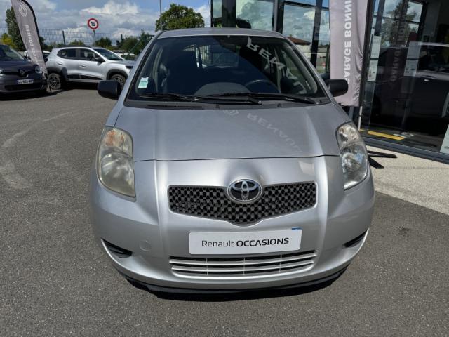 Toyota Yaris image 2