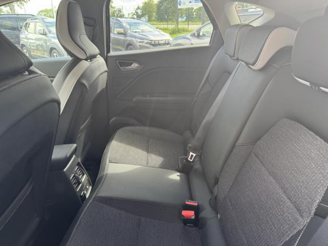 Renault Captur image 2