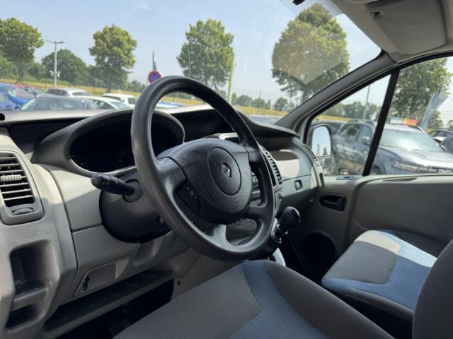 Renault Trafic image 8