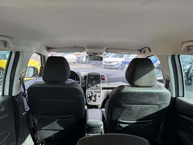 Renault Grand Scénic image 1