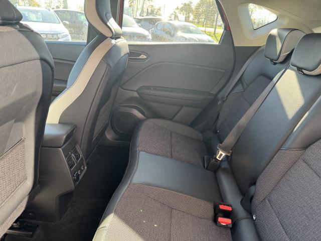 Renault Captur image 2