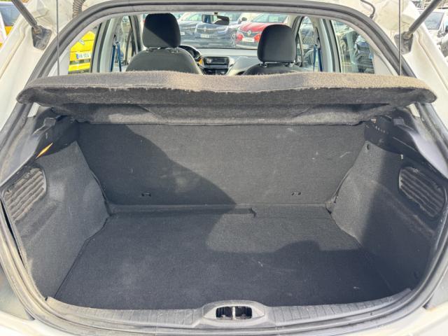 Peugeot 208 image 9
