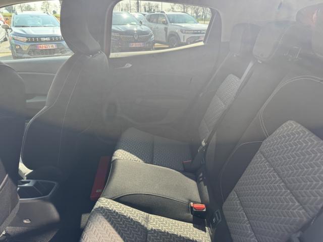 Renault Clio image 8