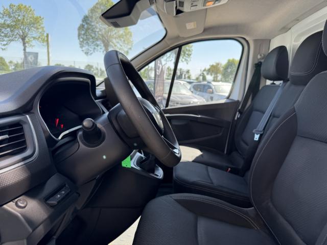 Renault Trafic image 6