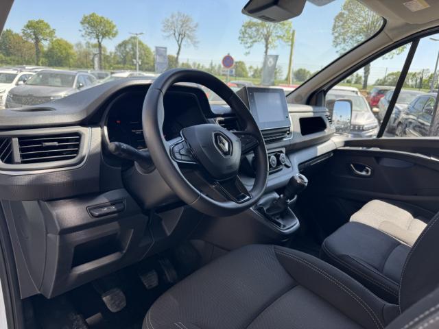 Renault Trafic image 9