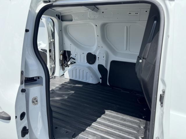Renault Express Van image 4