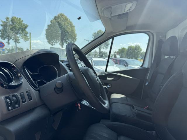 Renault Trafic image 3