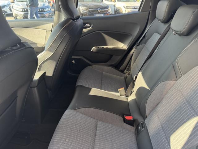 Renault Clio image 9