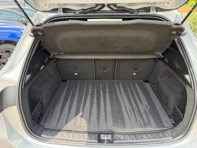 Mercedes Benz Gla image 3