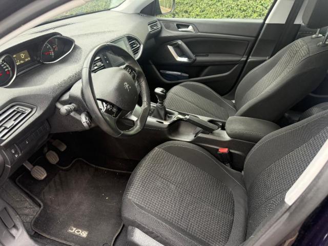 Peugeot 308 image 8